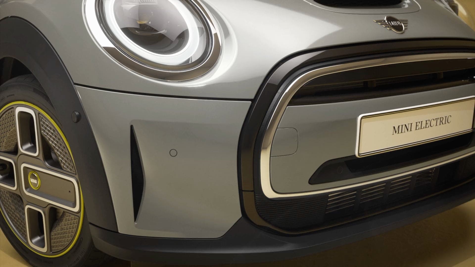 MINI 3-Türer Cooper SE – vollelektrischer MINI – Seitenansicht, silber