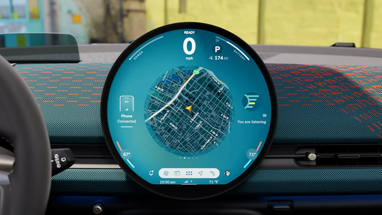 MINI Aceman Electric – Rundes Display
