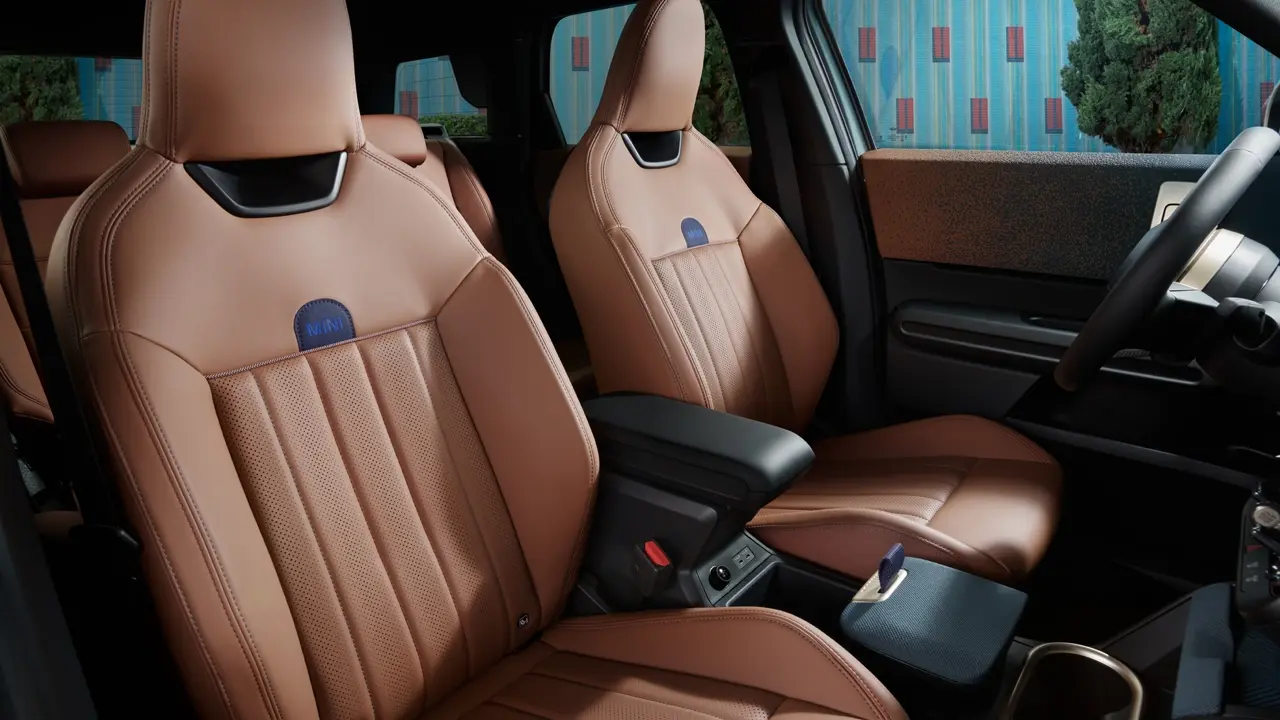 MINI Countryman – Interieur – Braune Vordersitze