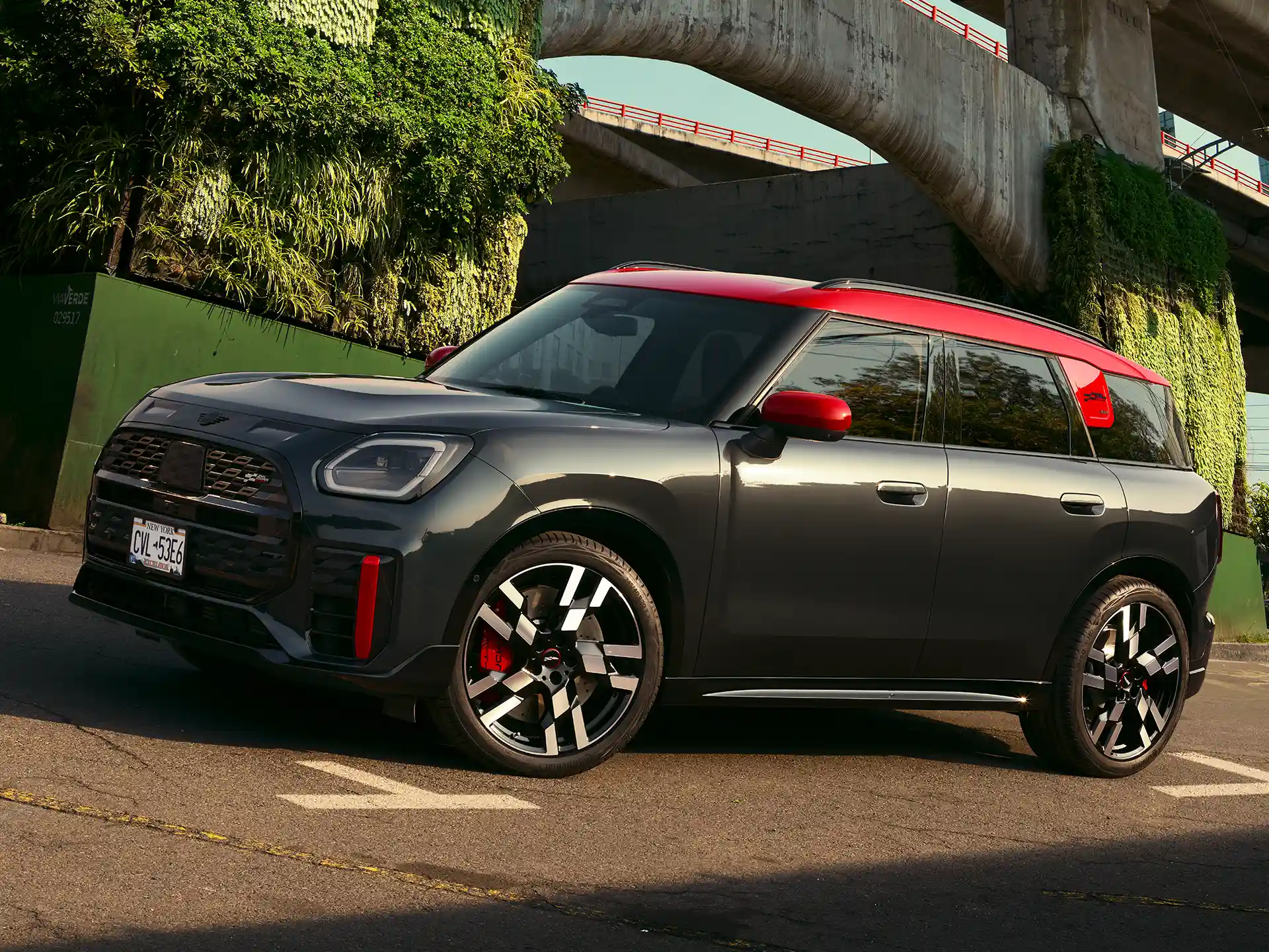 MINI John Cooper Works Countryman – Seitenansicht
