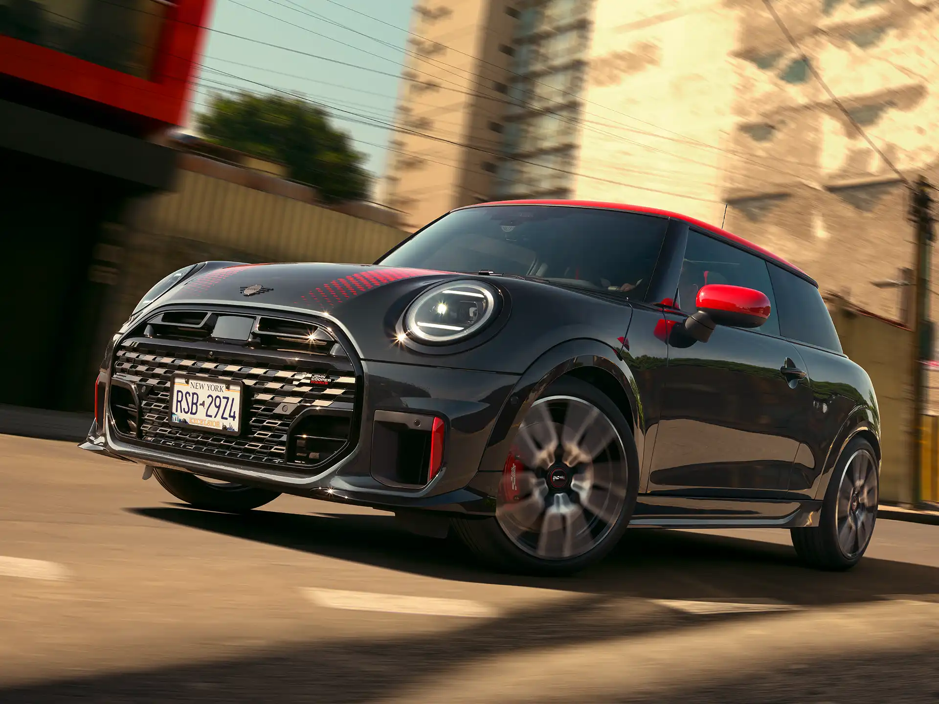 MINI John Cooper Works – F66 JCW Seitenansicht