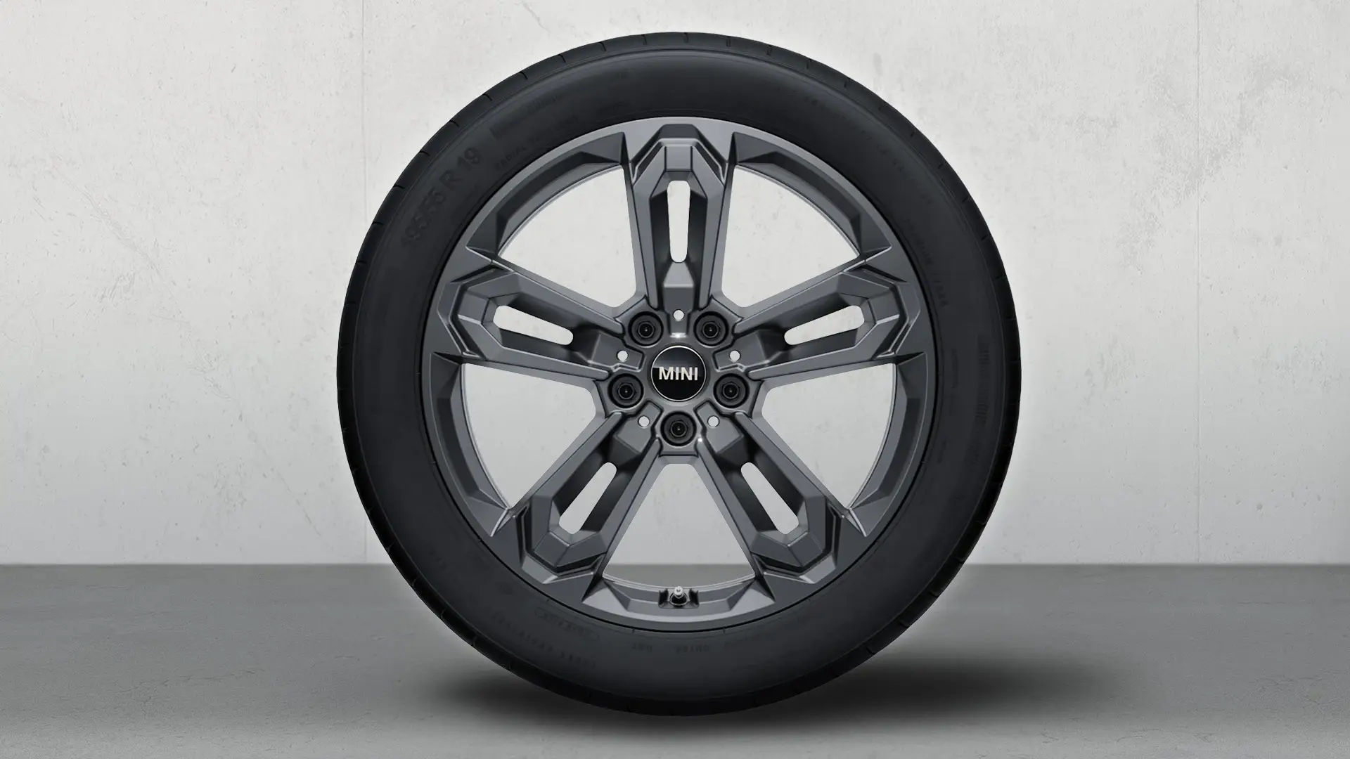 19" John Cooper Works Leichtmetall-Winterrad Double Spoke Style 1041 in Gunmetal Grey. 