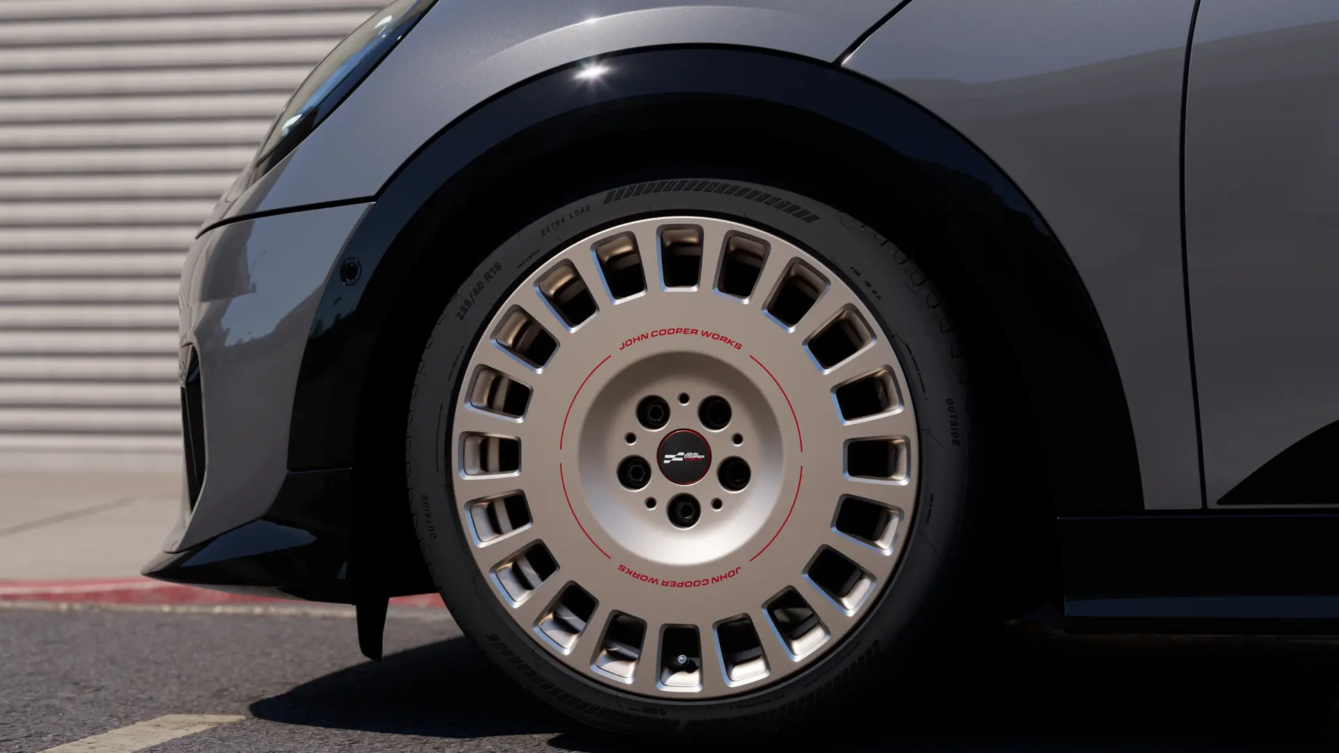 MINI 18" JCW Rallye Spoke 992 Leichtmetallradsatz für den Sommer in Vibrant Silver.