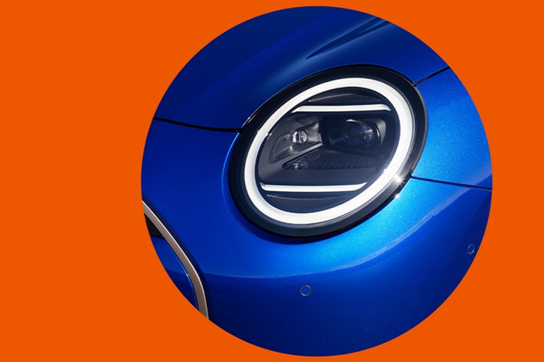 Der neue vollelektrische MINI Cooper – Exterieur – LED-Scheinwerfer