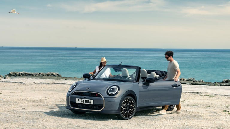 MINI Cooper Cabrio