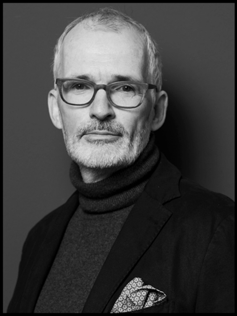 Eine Portraitaufnahme von Gregor Wöltje. 