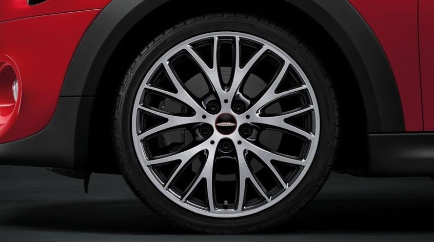 MINI 18 Zoll Sommer-Leichtmetallräder JCW Cross Spoke 506, Jet Black Uni |  MINI.de